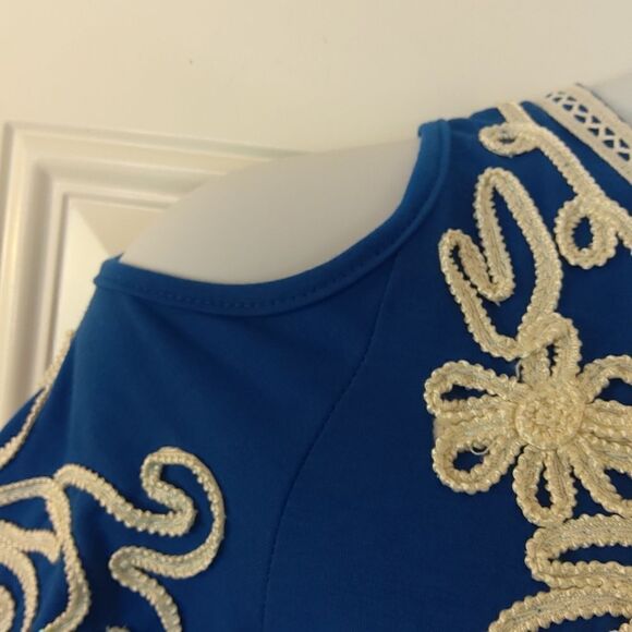 Objects D'art Royal blue and white short sleeve cold shoulder top - Picture 6 of 14